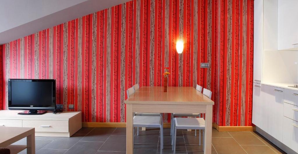 Apartamentos Spa Cueto Onís Pokoj fotografie